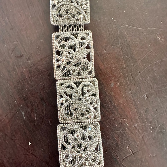 Modern Mesh Chain Panel Bracelet - Picture 2 of 5